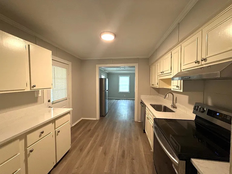 7923 Shinn Dr — Photo 3