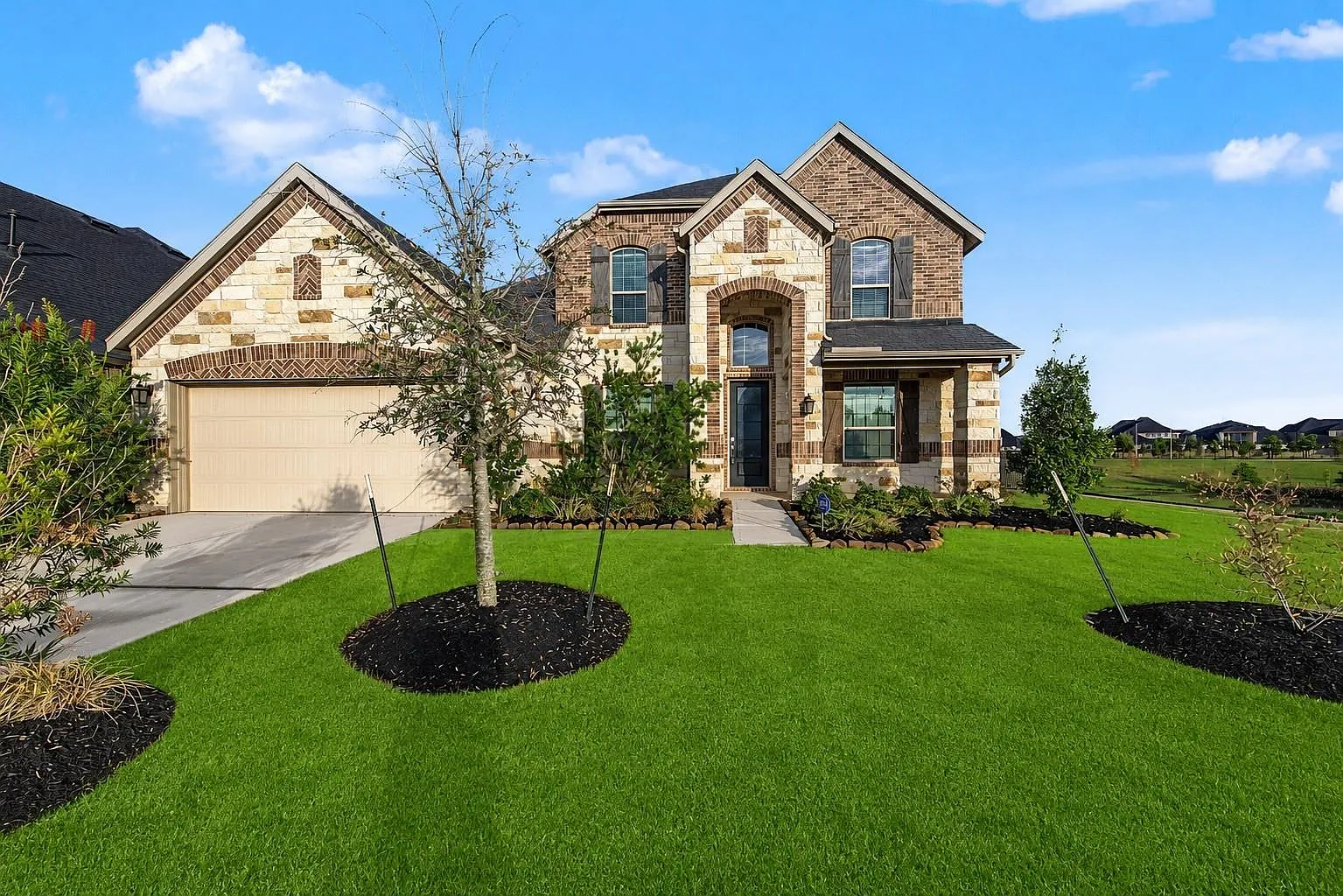 4 bed, 3.5 bath, 2963 sqft, $3,700 — Photo 1