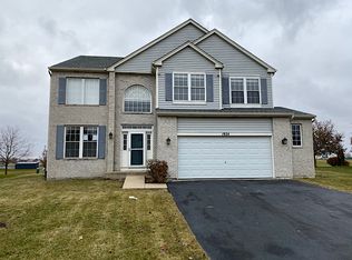 1924 Crestview Dr, Plainfield, IL 60586
