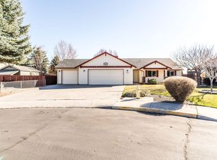 2228 NW Oak Ct, Redmond, OR 97756