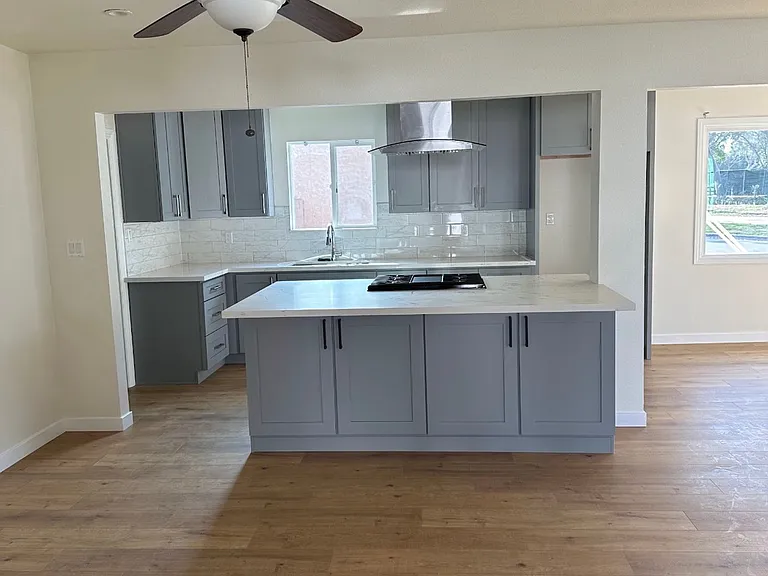 130 Surfside Dr — Photo 12