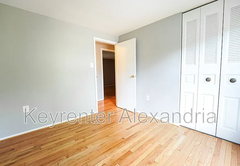 5901 Beech Tree Dr — Photo 17