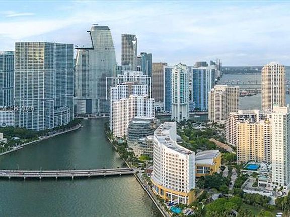 3rd image of 801 Brickell Key Blvd #Cu-1204