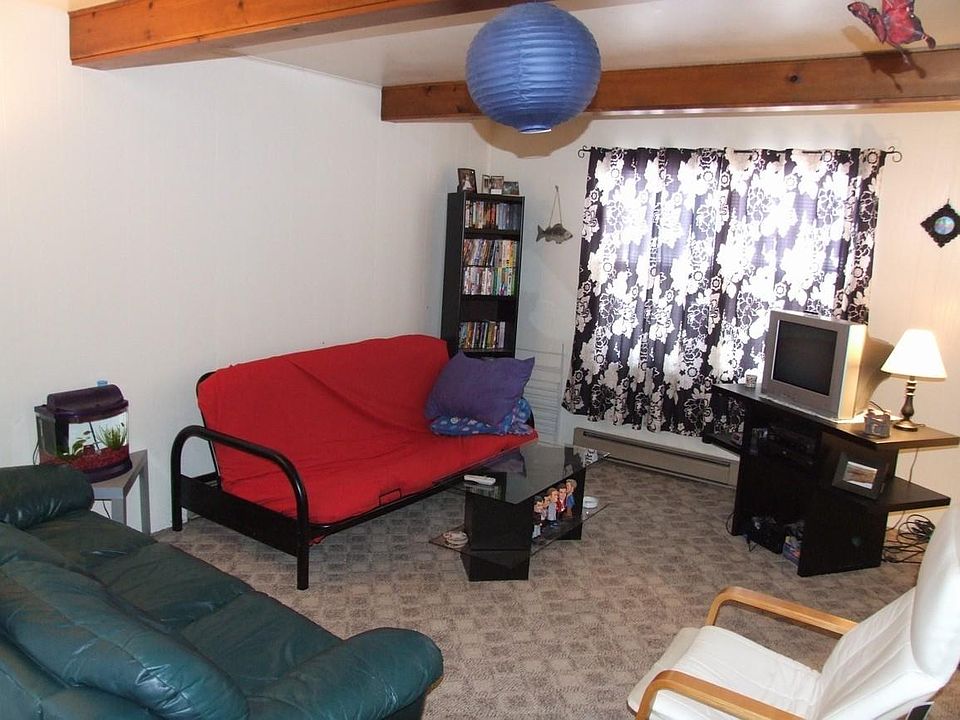 2nd image of 628 Niagara St APT B