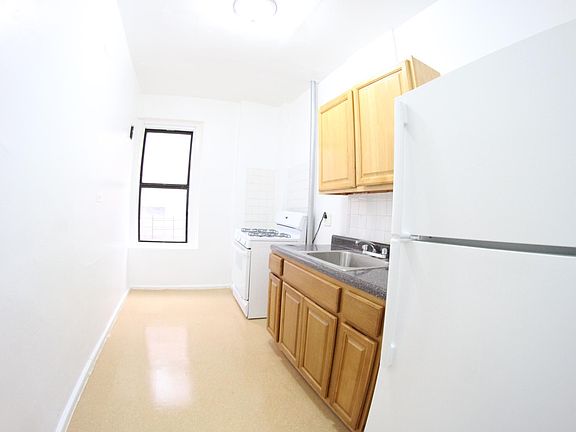 3rd image of 2600 Creston Ave #3H-2