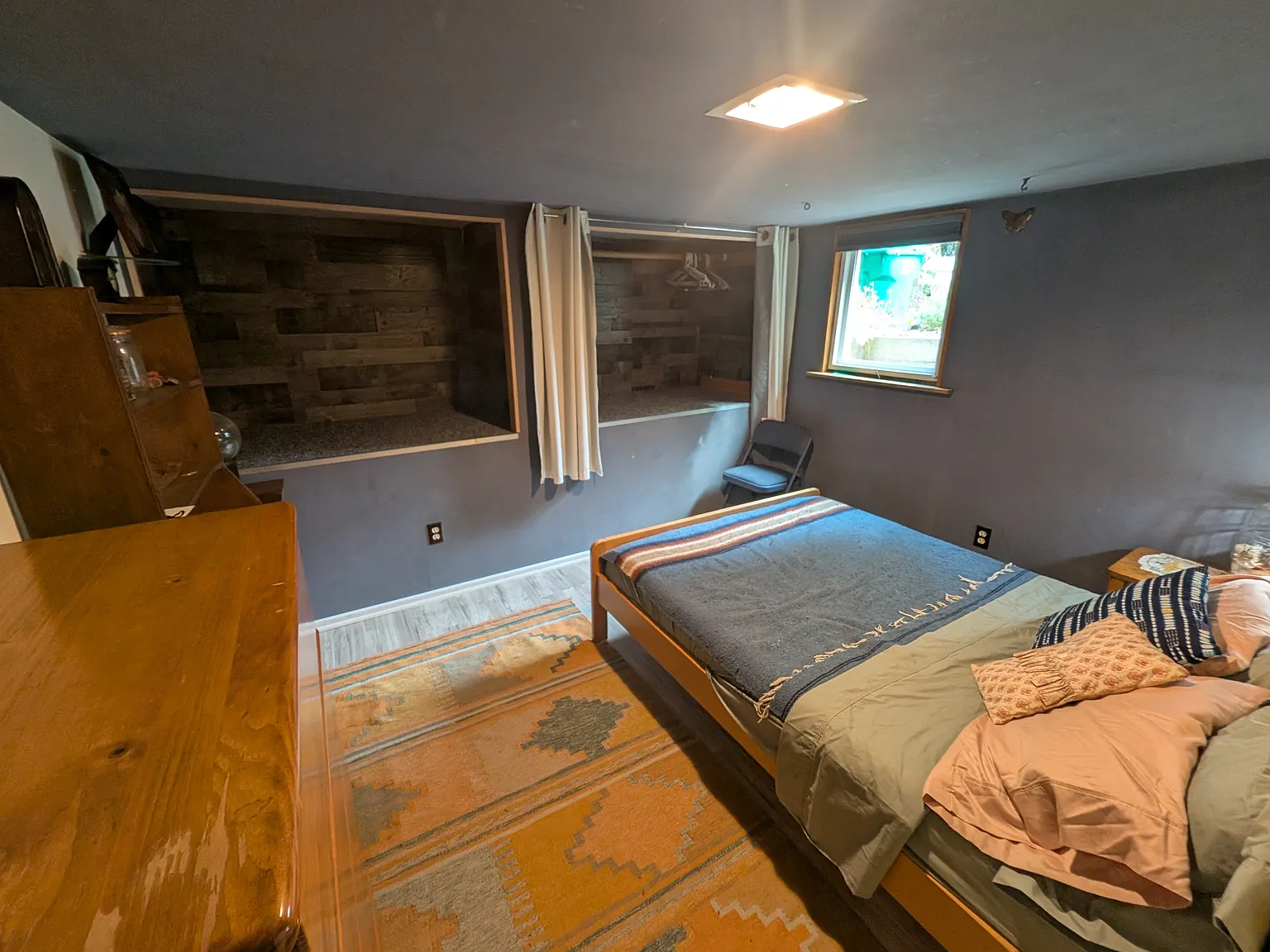 1 bed, 2500 sqft, $1,100 — Photo 1