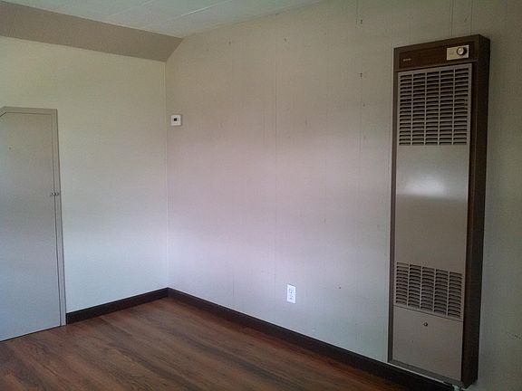 2nd image of 120 Flohr Ave Floor 2