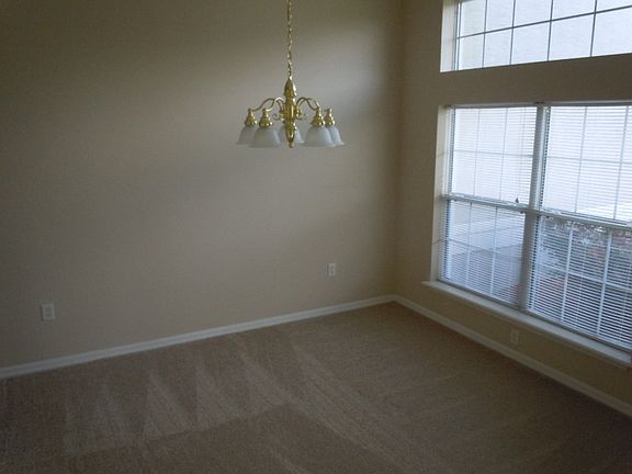 3rd image of 16 Bud Shire Ln