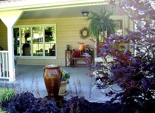 Inviting front entry.