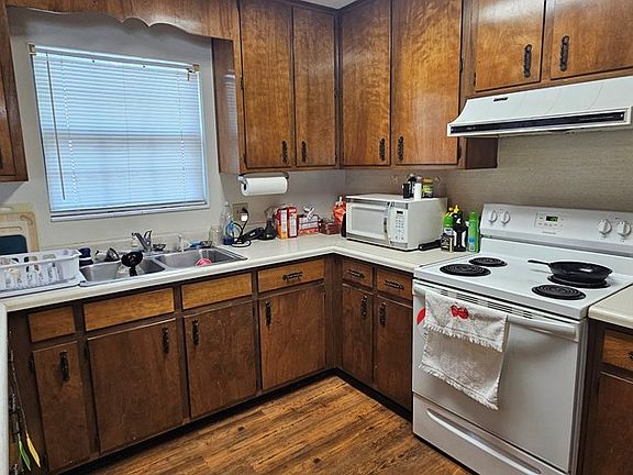 5th image of 711 NW Avenue C