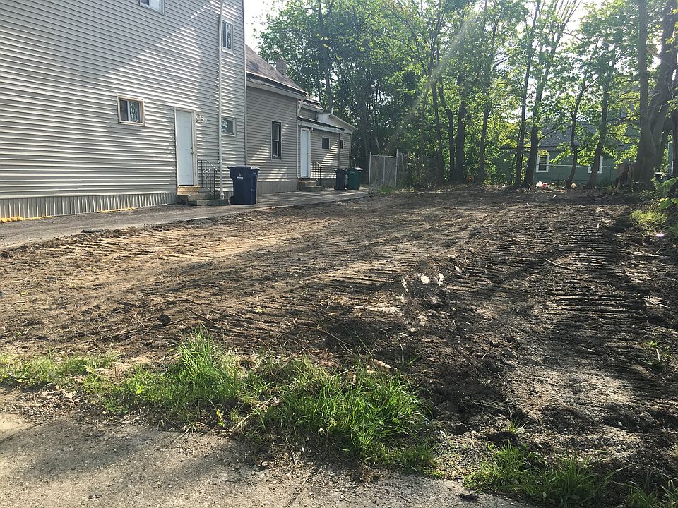 1st image of 233 Sherman St