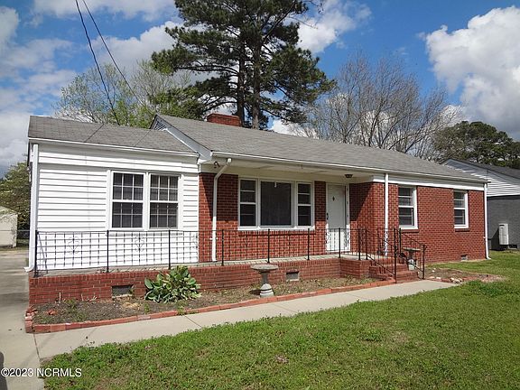 3rd image of 2611 Tryon Dr