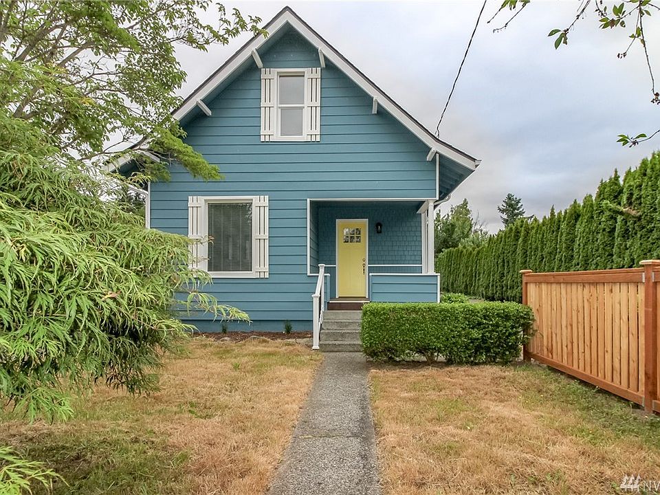 1st image of 625 17th St SE