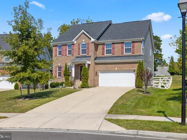 13706 Camelot Field Dr, Bowie, MD 20720