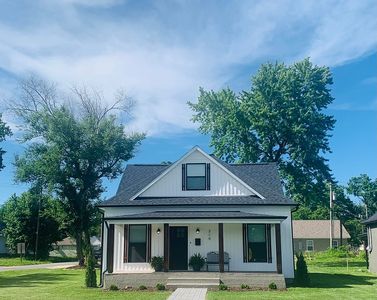 319 W North St, Eldon, MO, 65026