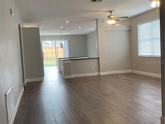 4th image of 24850 Oakhaven Ct