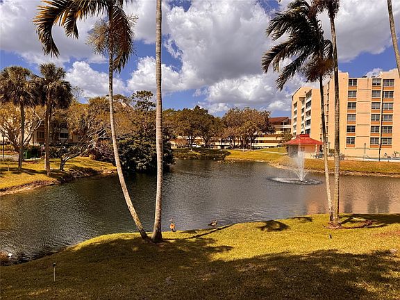 2nd image of 6911 Environ Boulevard #8j