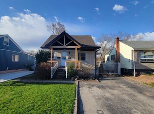 32 Goggin Ave, Hamilton, ON L8H 3C1