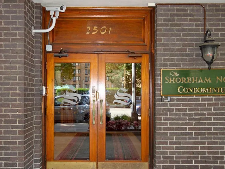 2501 Calvert St NW #203 — Photo 13