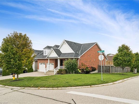 4th image of 236 Ridge Top Cres