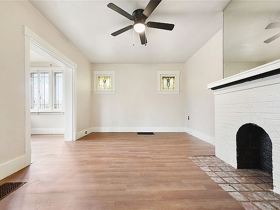 4th image of 735 Saint Clair Ave