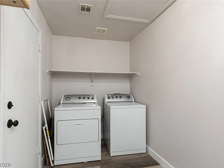 327 Perry Ellis Dr — Photo 24
