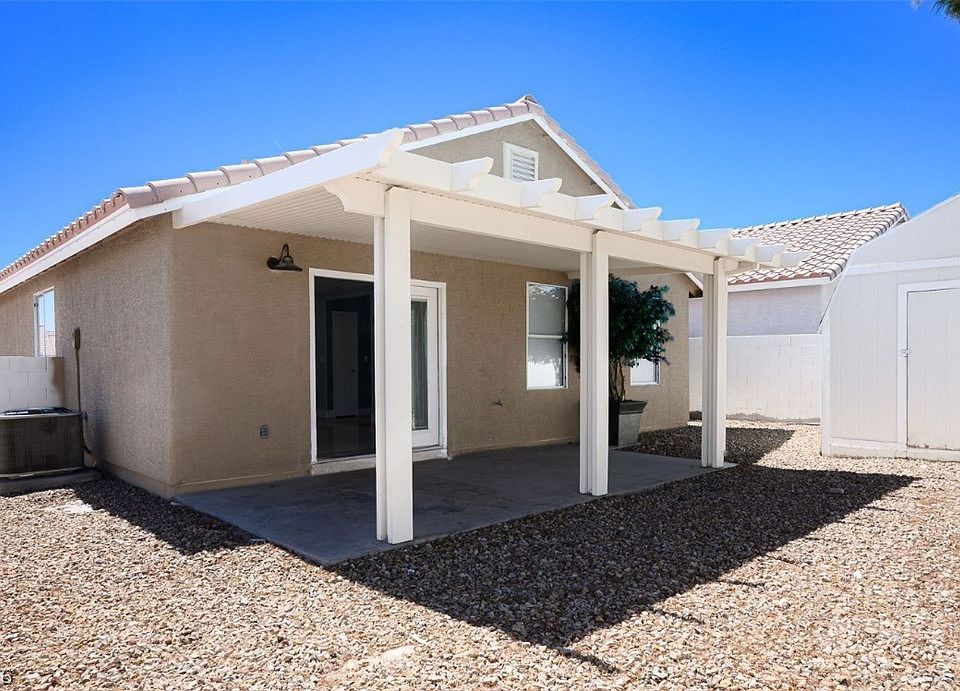 2nd image of 710 Ana Raquel Ave