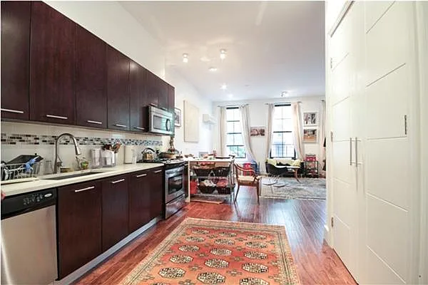 Rented by Triumph Property Group | media 26