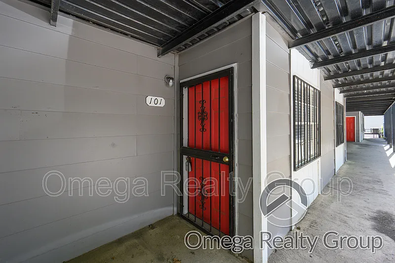 Building Photo - 1744 13th Ct S #101