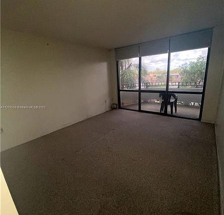2nd image of 13951 Kendale Lakes Cir #304A