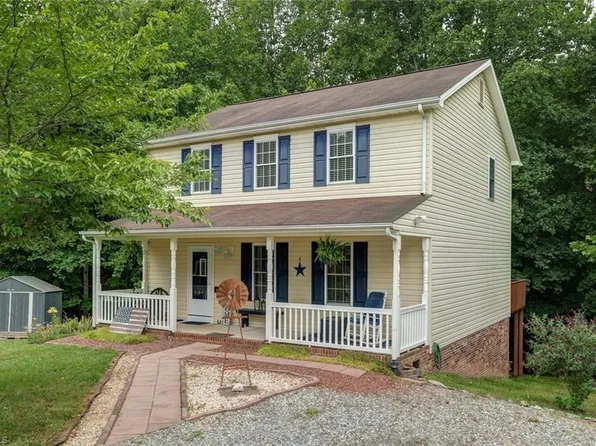120 Pine Cone Dr, Stoneville, NC 27048