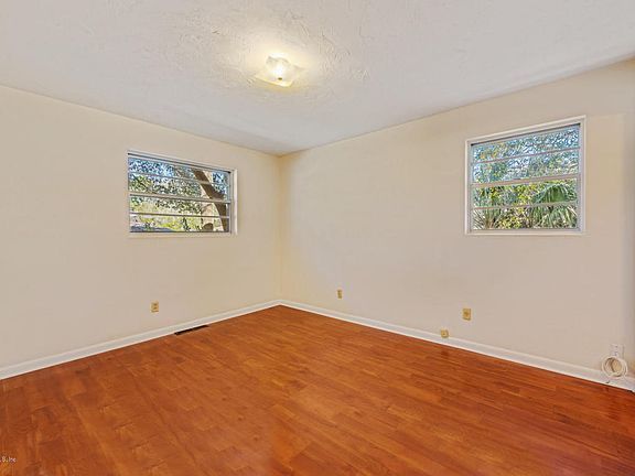 4th image of 8005 Patou Dr N