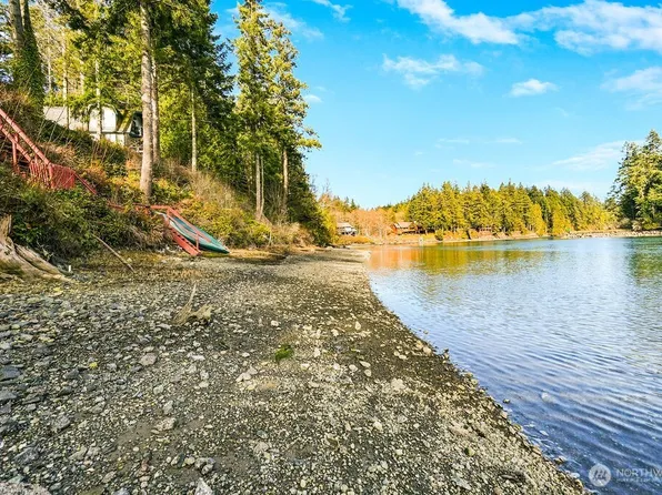 51 S Bayview Drive, Port Ludlow, WA 98365