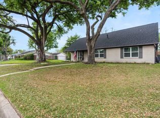 9214 Bintliff Dr, Houston, TX 77074
