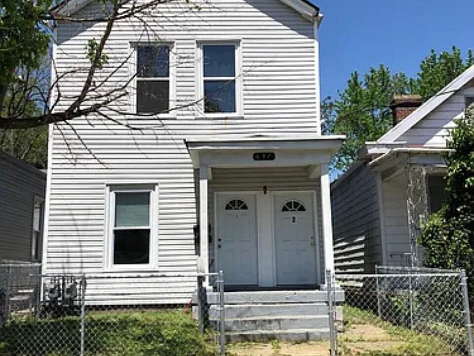 1st image of 637 E Ormsby Ave