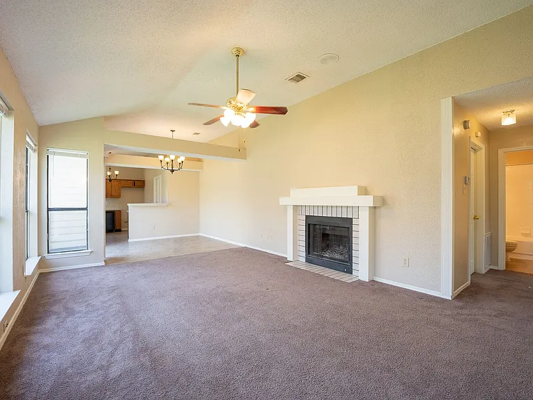428 Antietam Ct — Photo 3