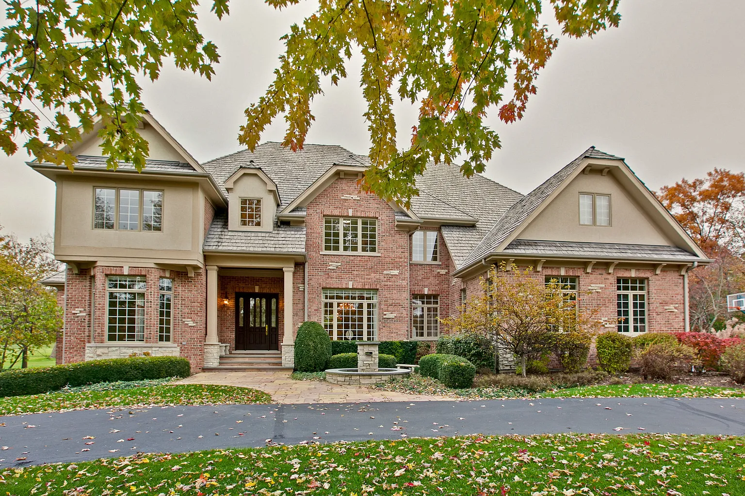 11 Hidden Brook Dr photo 1