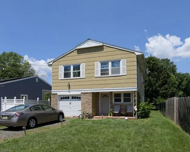105 Berger St photo 1