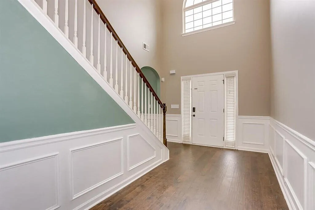 4 bed, 2.5 bath, 3024 sqft, $2,150 — Photo 3