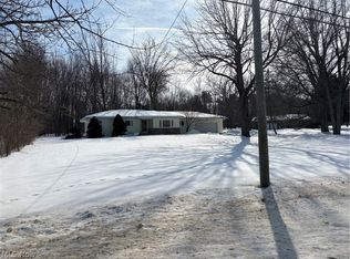 2806 Austinburg Rd, Ashtabula, OH 44004