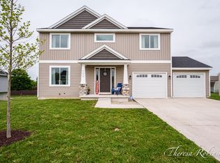 4240 Butternut Dr, Wayland, MI 49348