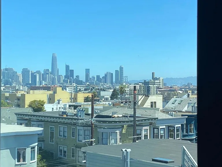 811 Valencia St #203 — Photo 5