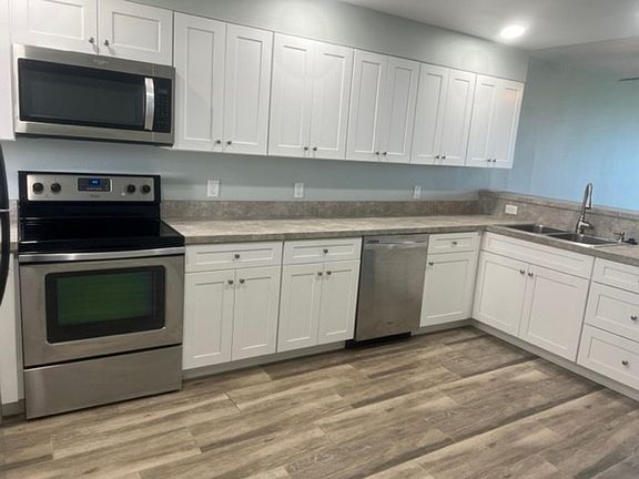 5th image of 2225 Highway A1a APT 103