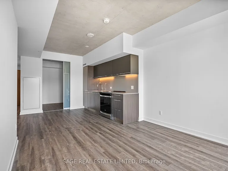 665 Queen St E #514 — Photo 12