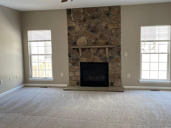 2nd image of 1974 Cranberry Ln
