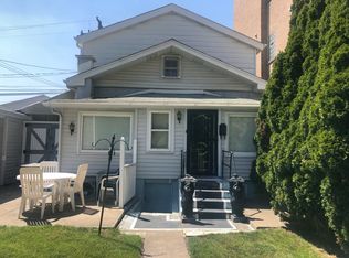 9126 S Dauphin Ave, Chicago, IL 60619