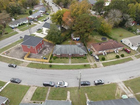 5th image of 410 Carver Cir
