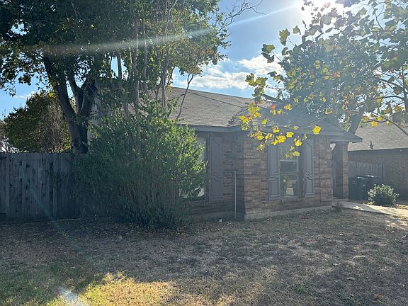 3rd image of 4788 Wineberry Dr