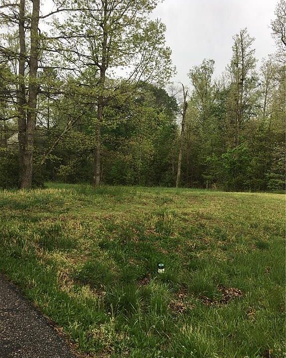 2nd image of 121 Casey Meadows Pl