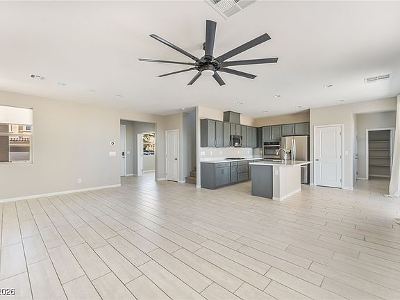 4th image of 8020 California Pine St